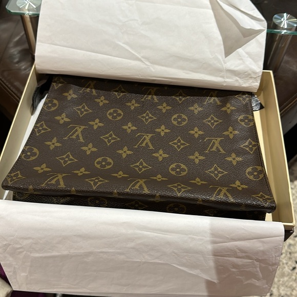 Authentic Louis Vuitton Vintage Monogram Toiletry 26 Beautiful Vintage Pouch 🔥 - Picture 5 of 13